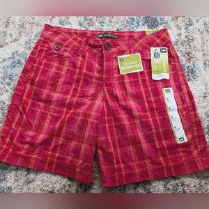 Lee Shorts Just Below The Waist ..Size 6